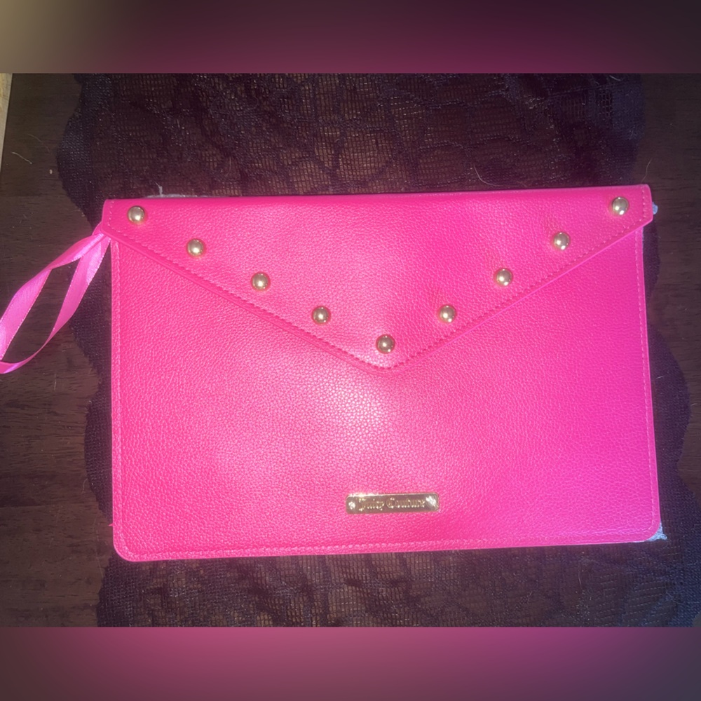 👄 Brand New Juicy Couture hot pink studded envelope clutch with gold accents!!